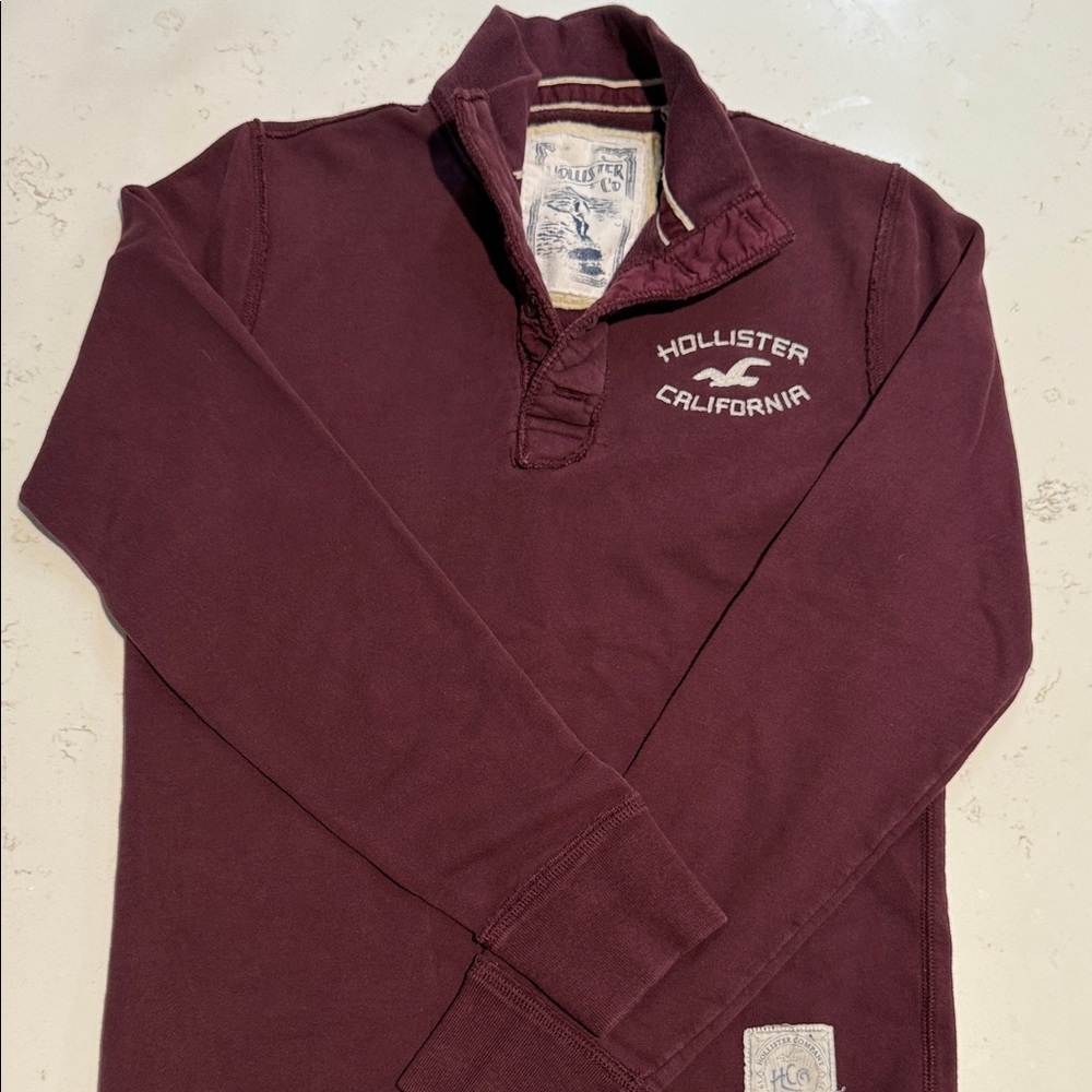 Hollister Men's Burgundy Zip-Up Sweater 90s inspired